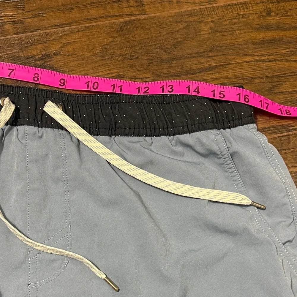 Vuori Men's Kore Lined Shorts